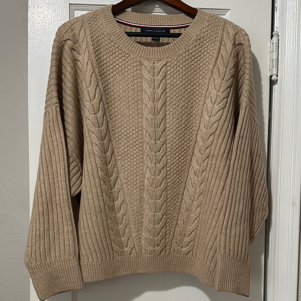 Tommy Hilfiger Women’s Beige Cable Knit Sweater